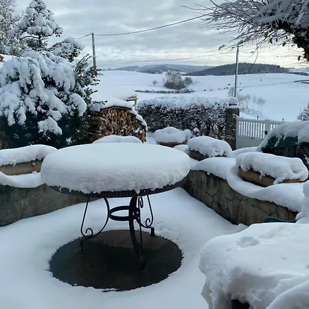 Les Jardins De Caribole Oda ve Kahvaltı 3*
